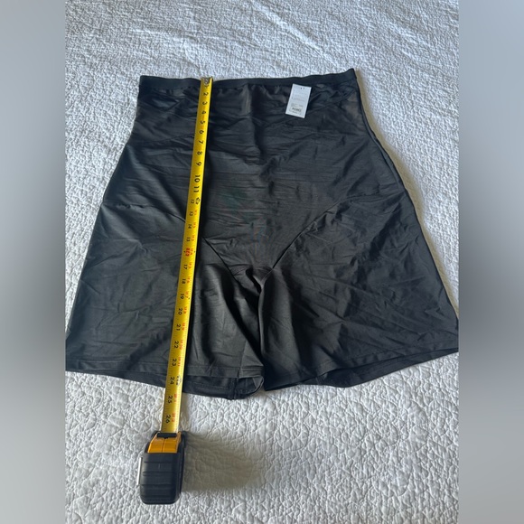 Cacique shapewear NWT - Picture 4 of 12